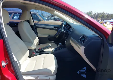 2017 Volkswagen Jetta 1.4T Se z USA, uszkodzony, nr VIN 3VWDB7AJ8HM232220